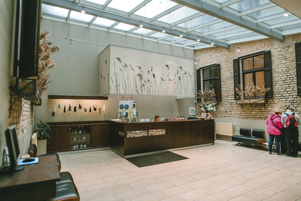 Hotel Hanza 3*