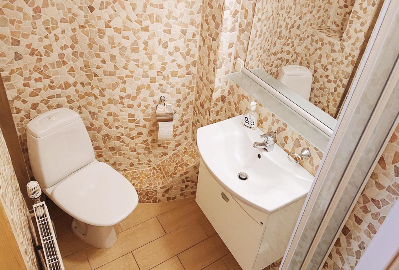 Apartment Center Quiet With Free Private Parking