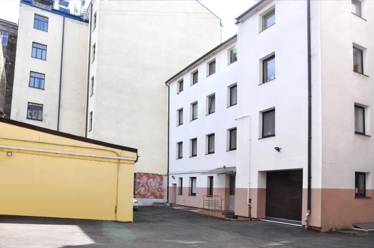 Apartment Center Quiet With Free Private Parking