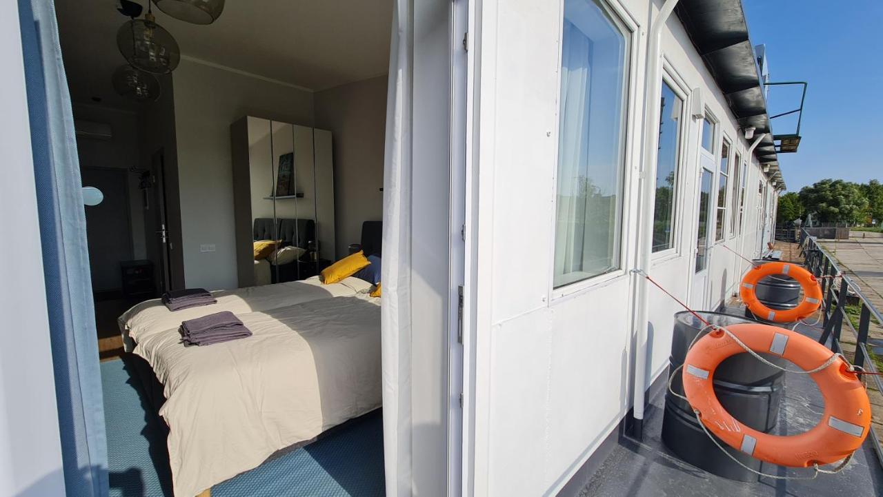 Float House Nr 659 Apartment