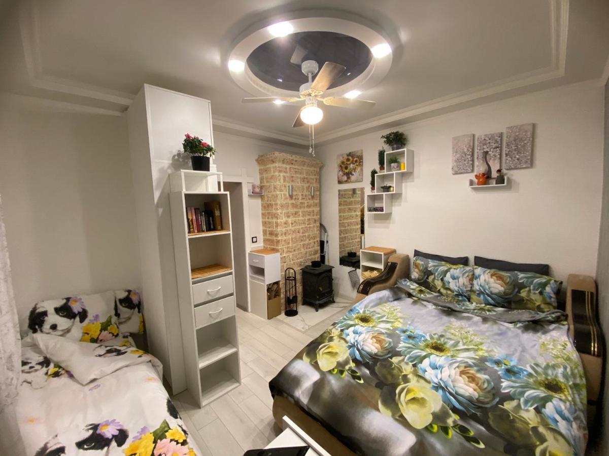 Colorfull Experience In Hause Built 1910 Fast Free Wifi Free Parking Riga