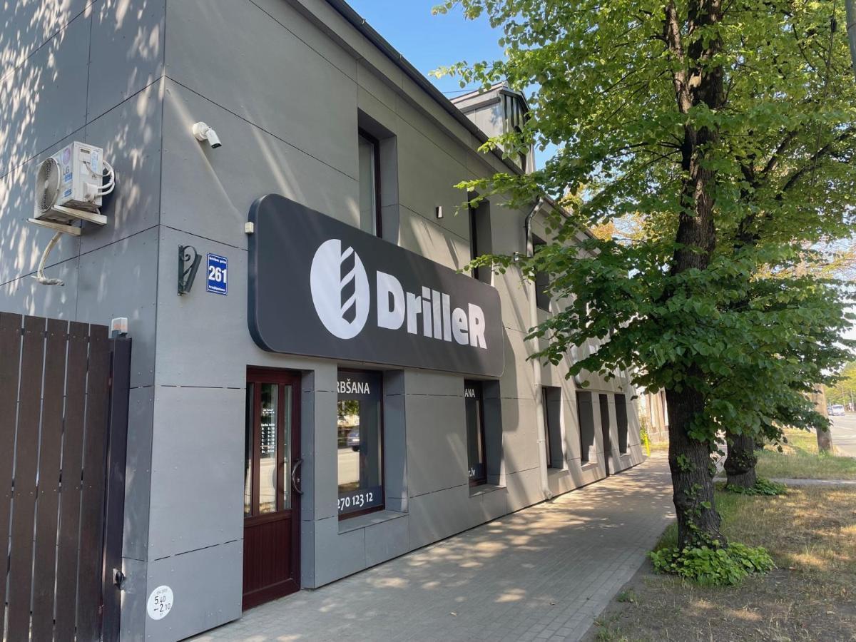 Brivibas - Stones, Free Privat Parking, Free Wifi, Self Check-in Korter *