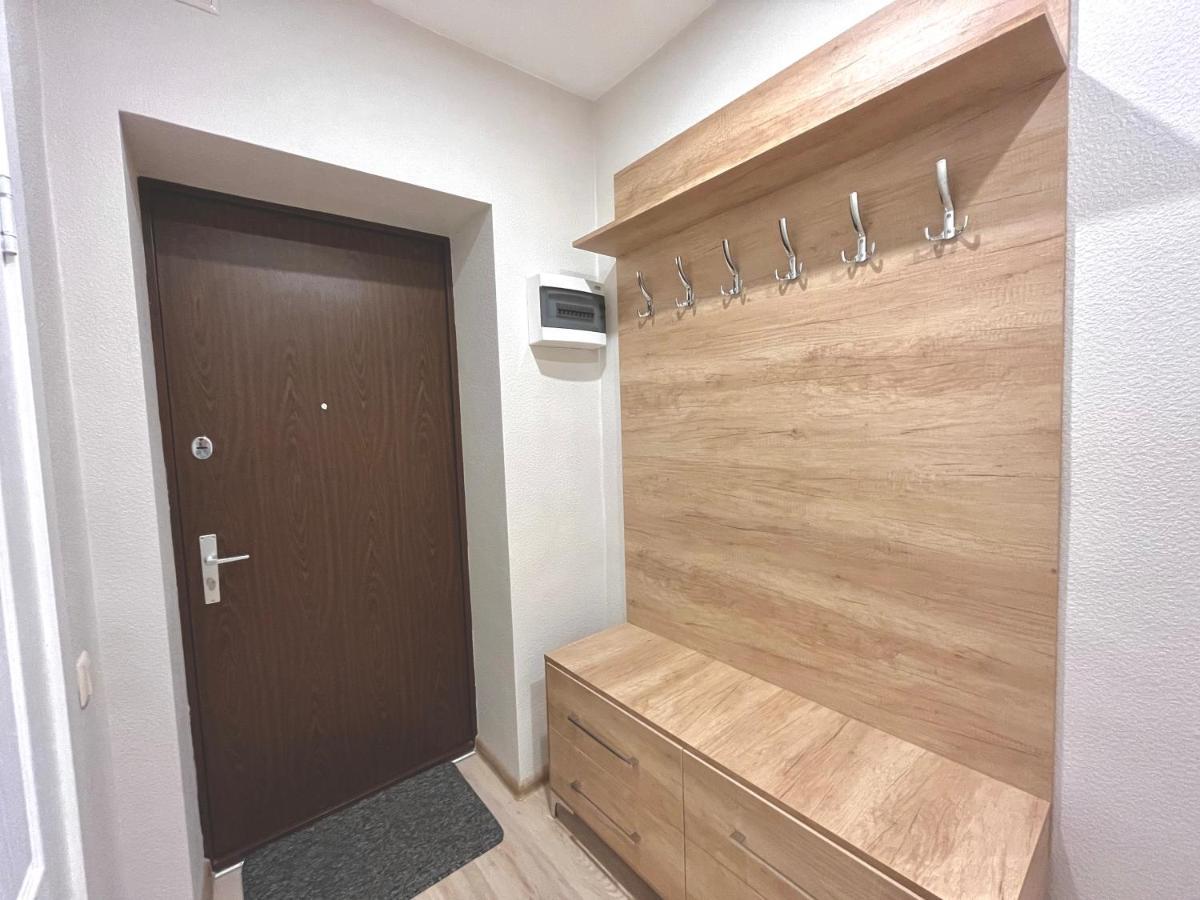 一one Home一flat In Centrs Apartment *