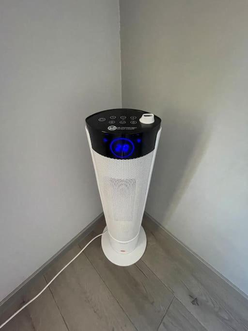 Minimalist Apartment-free Parking, Self Check In