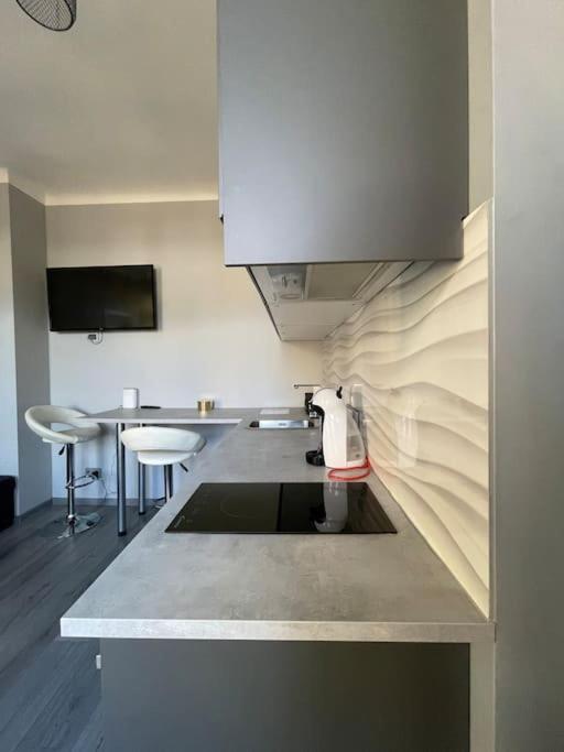 Apartment Minimalist Apartment-free Parking, Self Check In