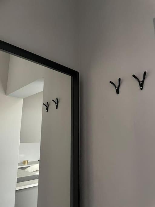Minimalist Apartment-free Parking, Self Check In Apartment *