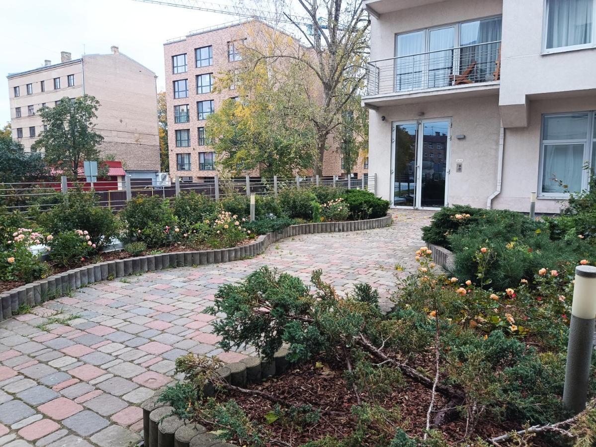Homey Nest In Midtown Center, Up To 4 Guests, Steps From The Park, Free Parking Riga