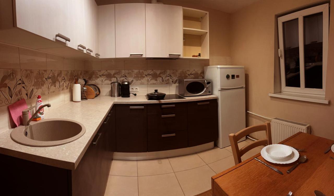 Quiet In Centre Apartment
