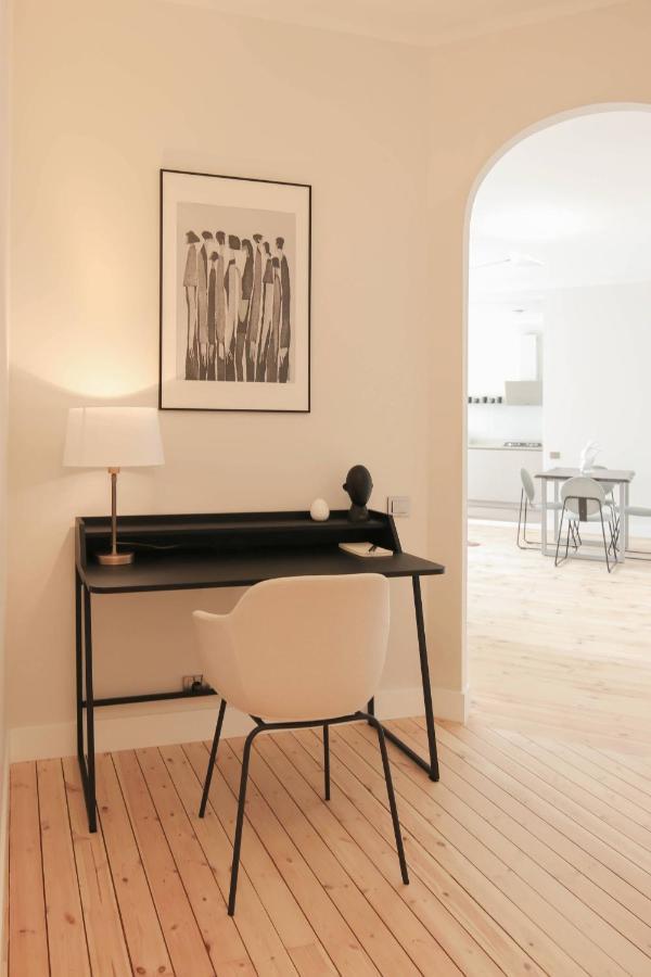 Modern In City Center!