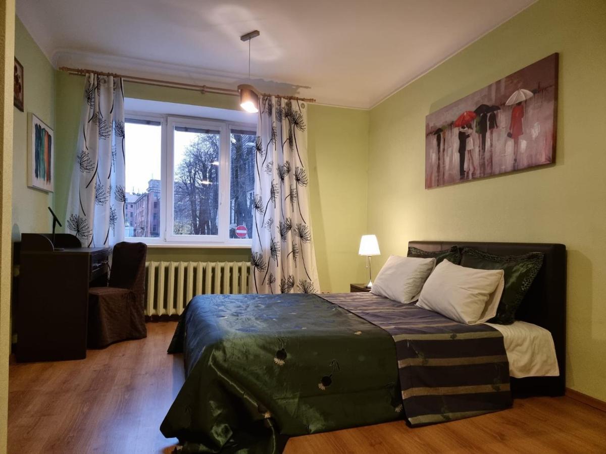3 Bedrooms Next To Dom Square Apartment Riga