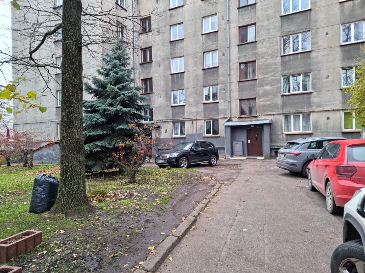 Apartment 3 Bedrooms Next To Dom Square Riga