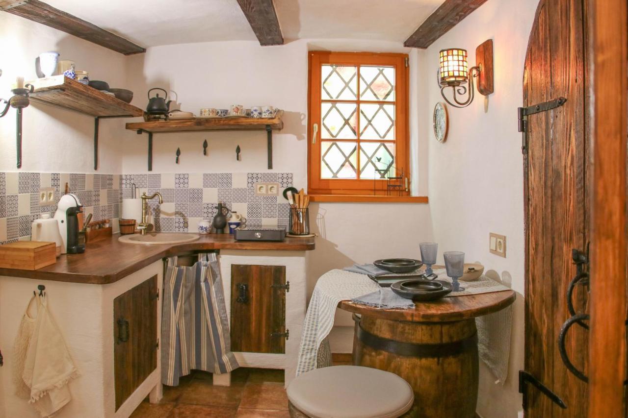 Historical Place In Old Town Apartment Riga