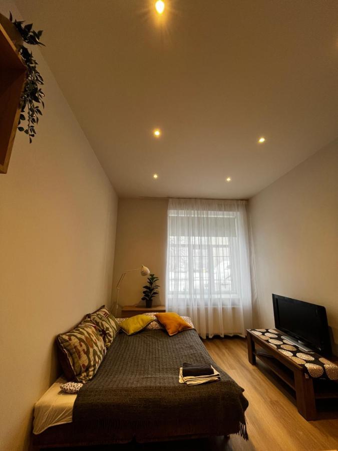 Cozy Flat Near Center