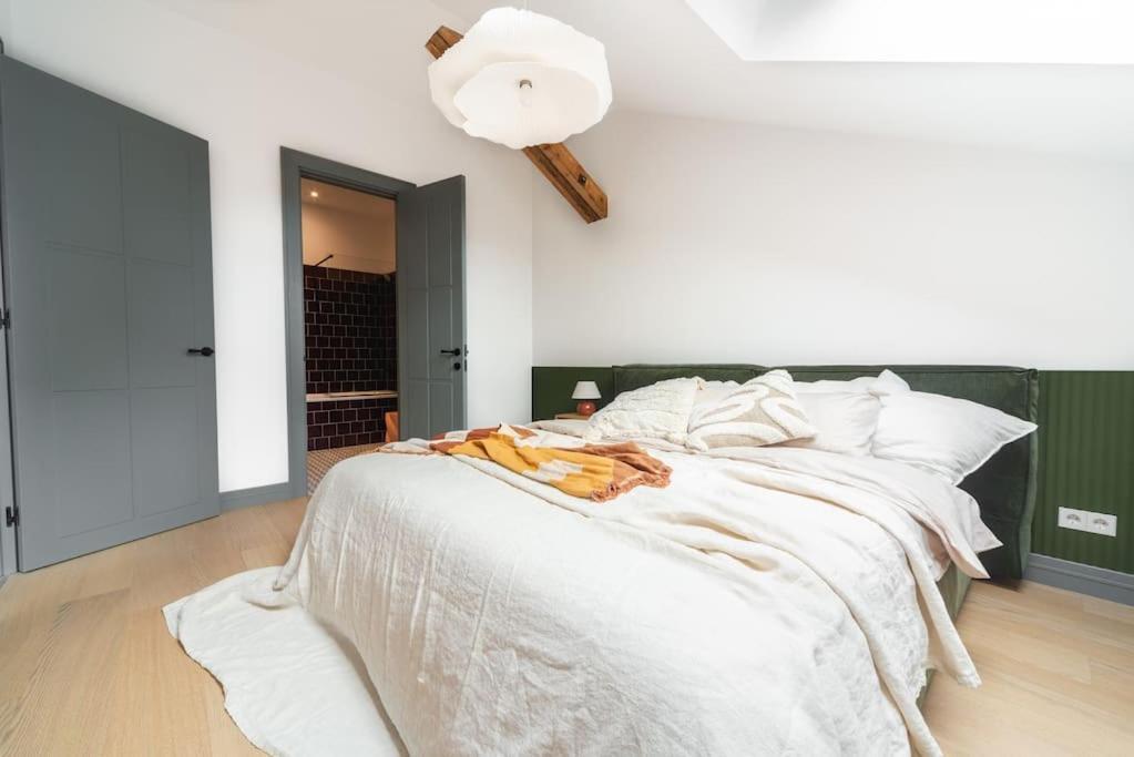 Apartment Colourpop: Luxurious Uptown In Riga