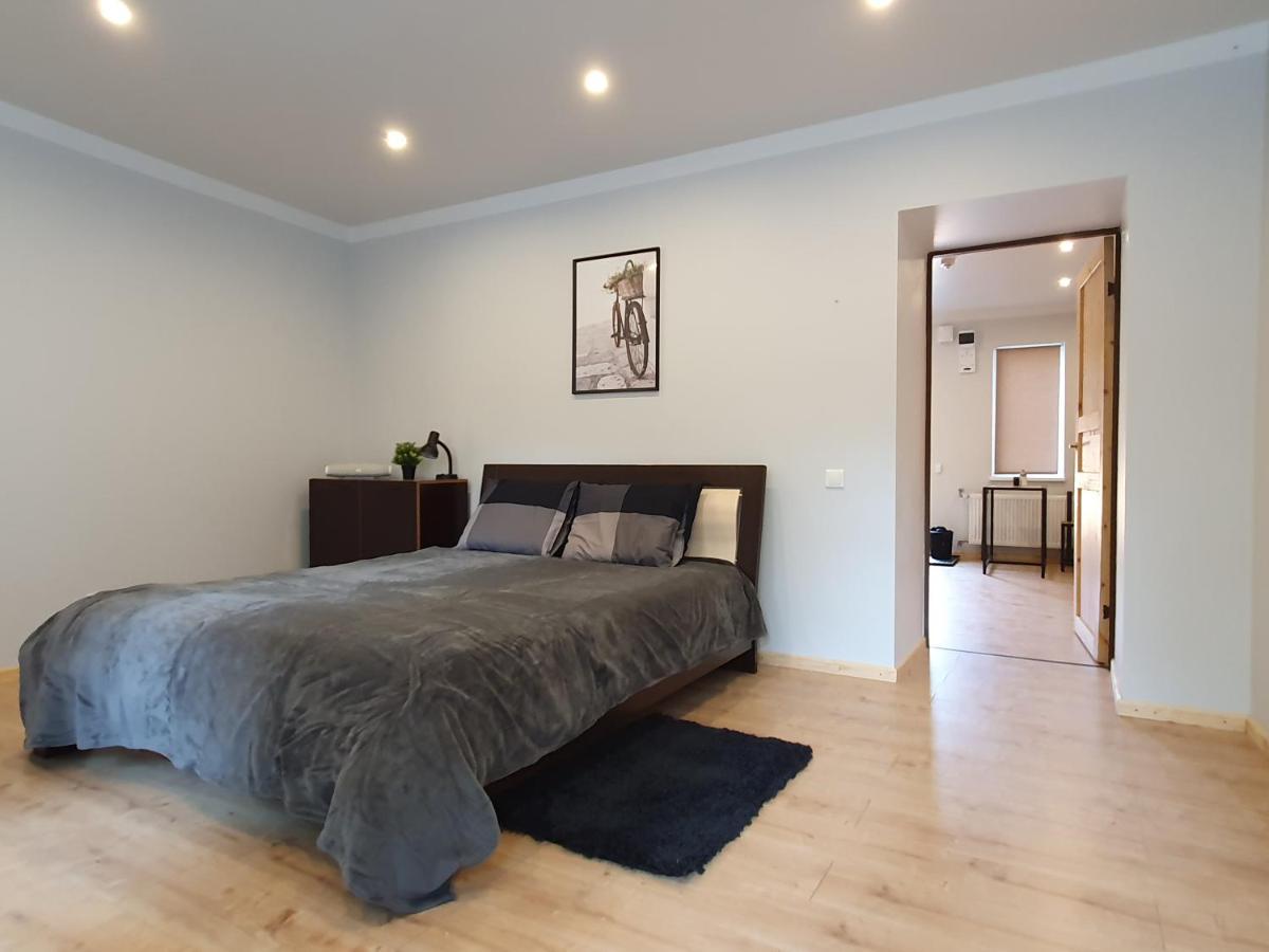New In Historic House Apartment *