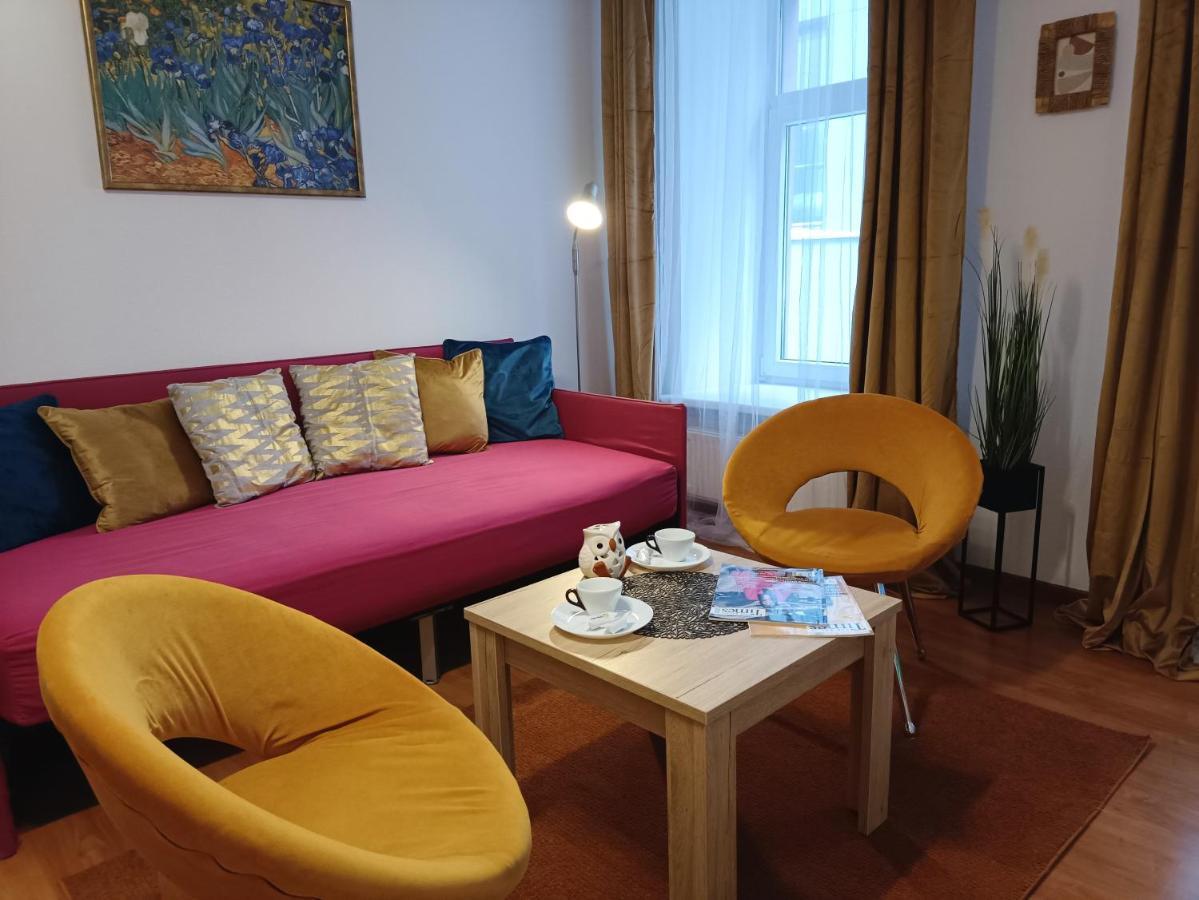 Old Town Sunny Bee Prime Location Riga