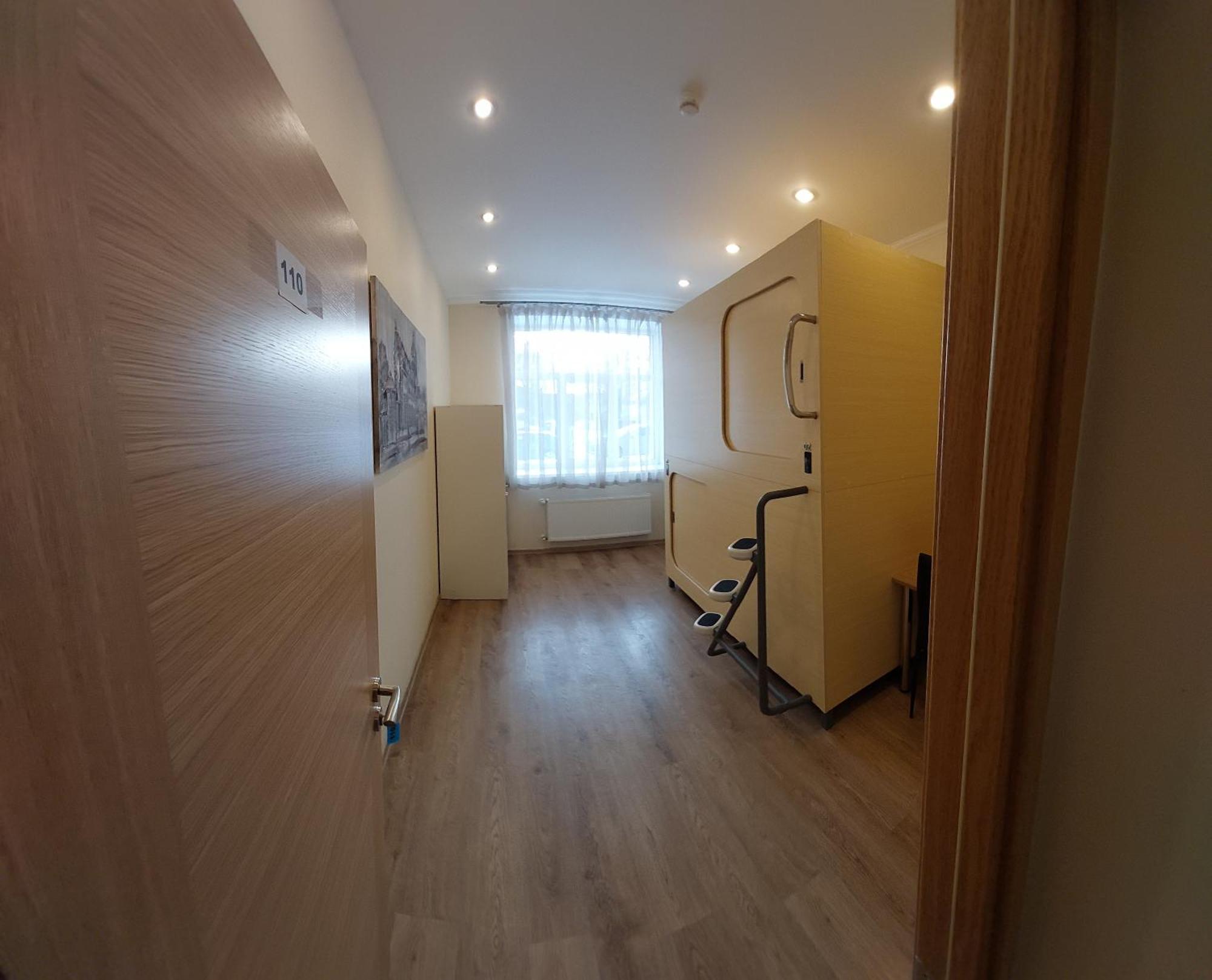 Happy Hotel 3*