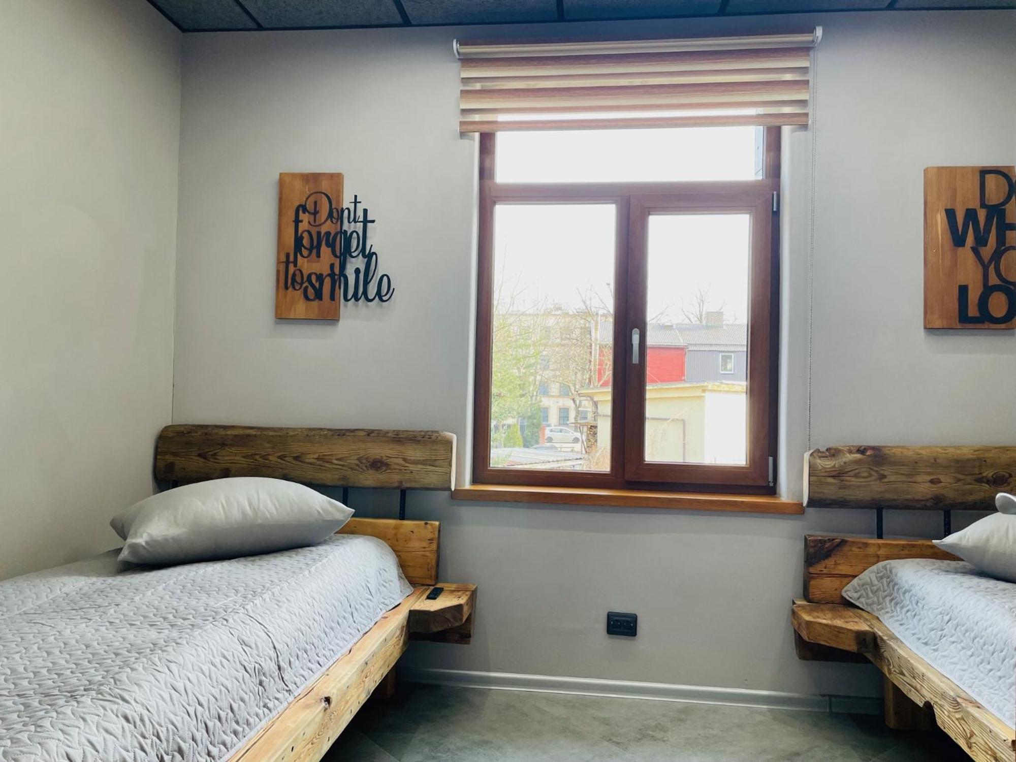 Korter Brivibas - West / East, Free Privat Parking, Free Wifi, Self Check-in