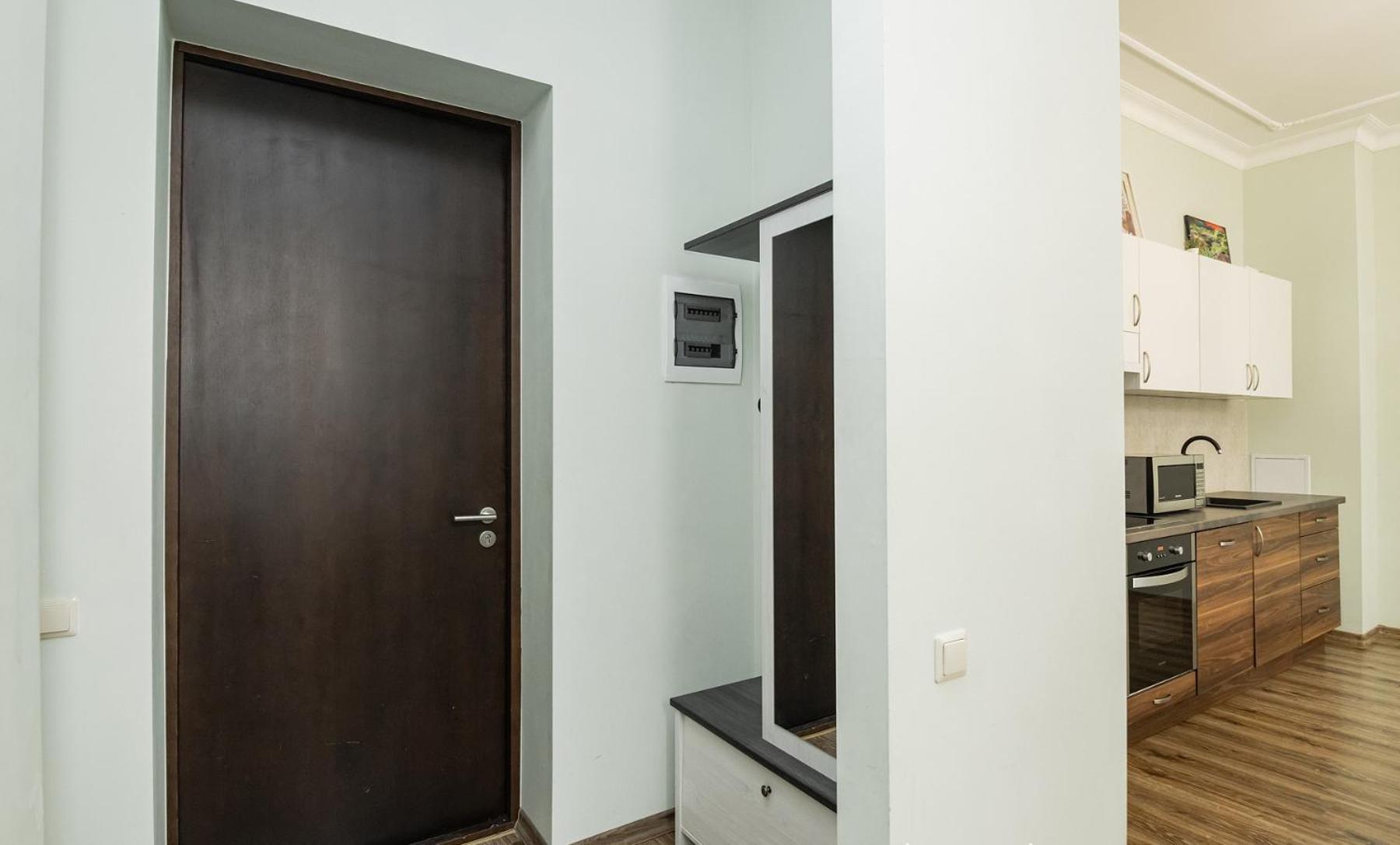Art Deco One-bedroom In Library House With Free 5g Wifi Apartamento *