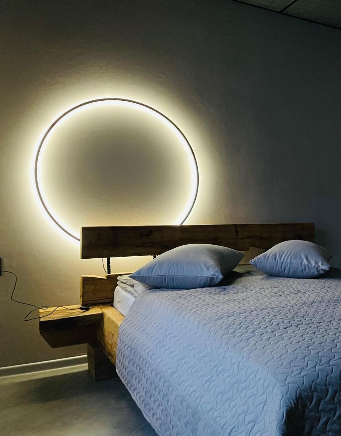 Brivibas - North & South, Free Privat Parking, Free Wifi, Self Check-in Apartment *