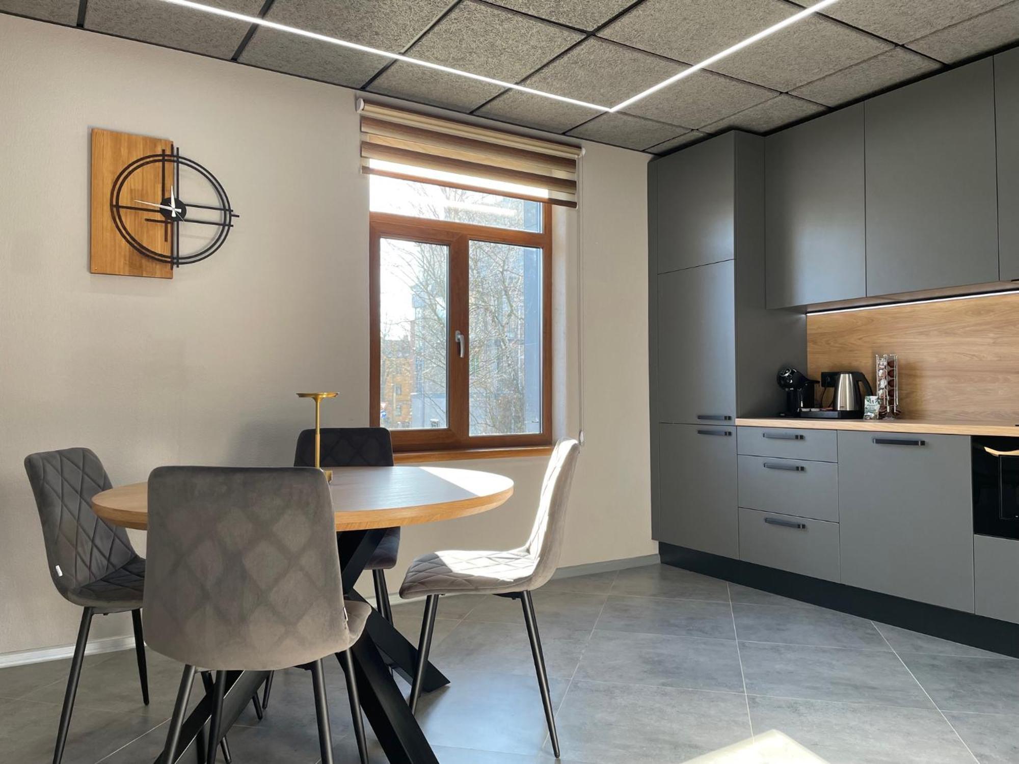 Brivibas - North & South, Free Privat Parking, Free Wifi, Self Check-in *