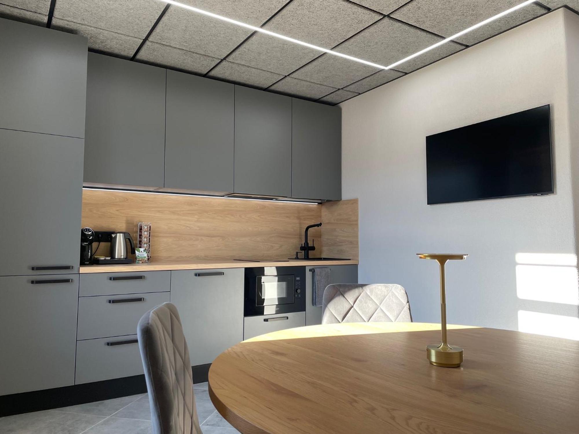 Apartment Brivibas - North & South, Free Privat Parking, Free Wifi, Self Check-in *