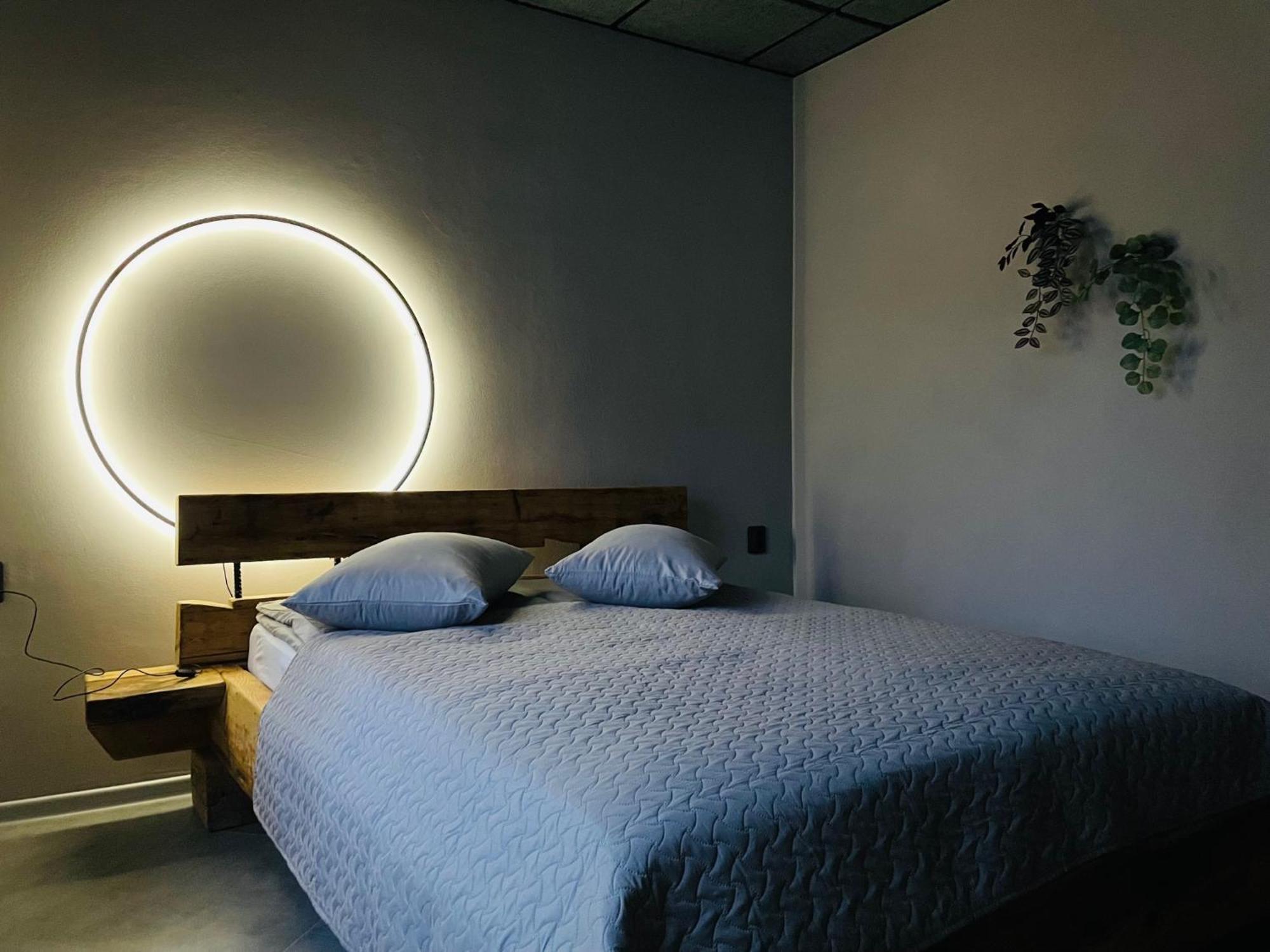 Brivibas - North & South, Free Privat Parking, Free Wifi, Self Check-in Riga