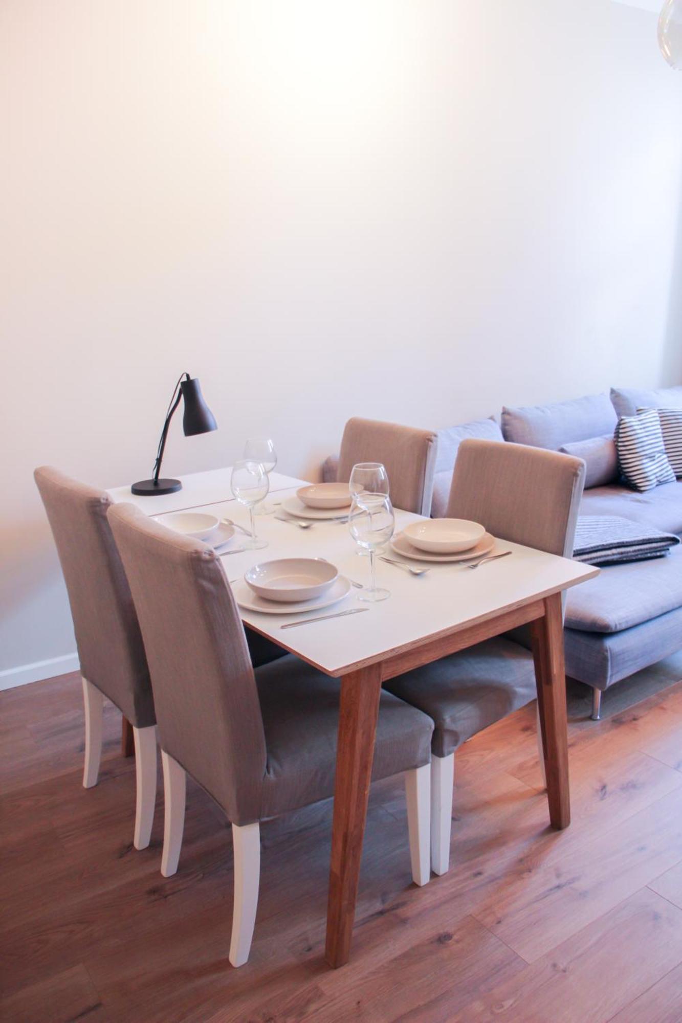 Luxury Renovated - 600 Mbit - 64 M2 - 65 Inch Tv Apartment Riga