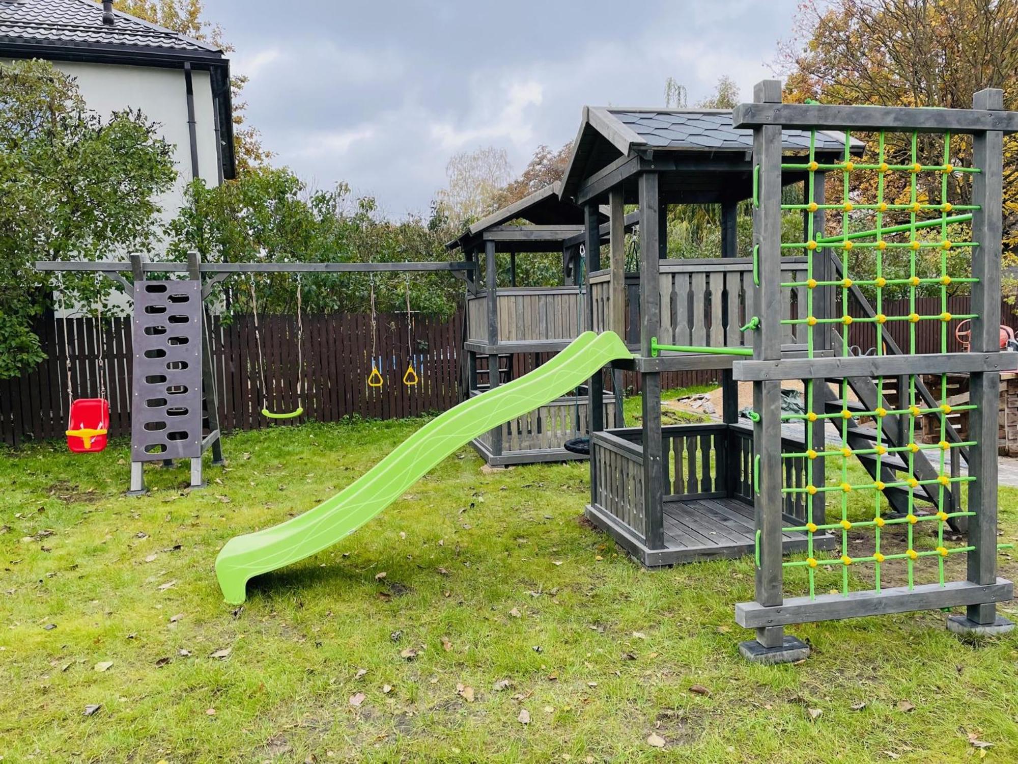 Brivibas - East / West, Free Privat Parking, Free Wifi, Self Check-in Huoneisto *
