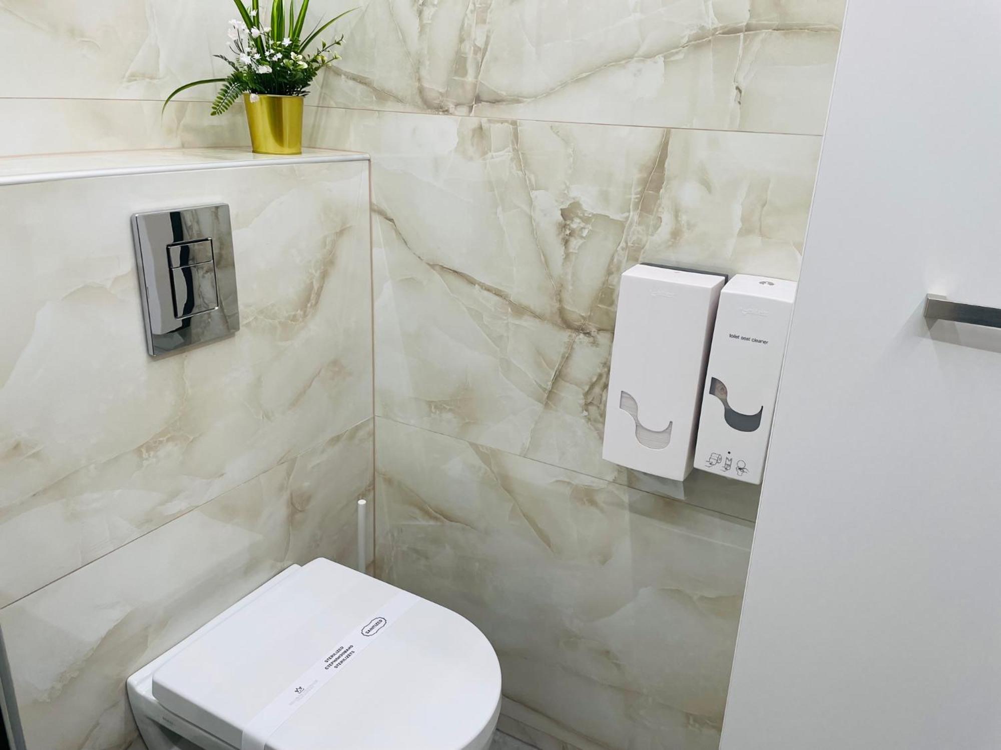 Brivibas - West / East, Free Privat Parking, Free Wifi, Self Check-in Căn hộ Riga