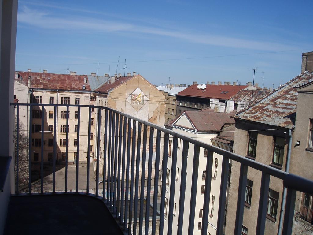 Rooftop View Apartment