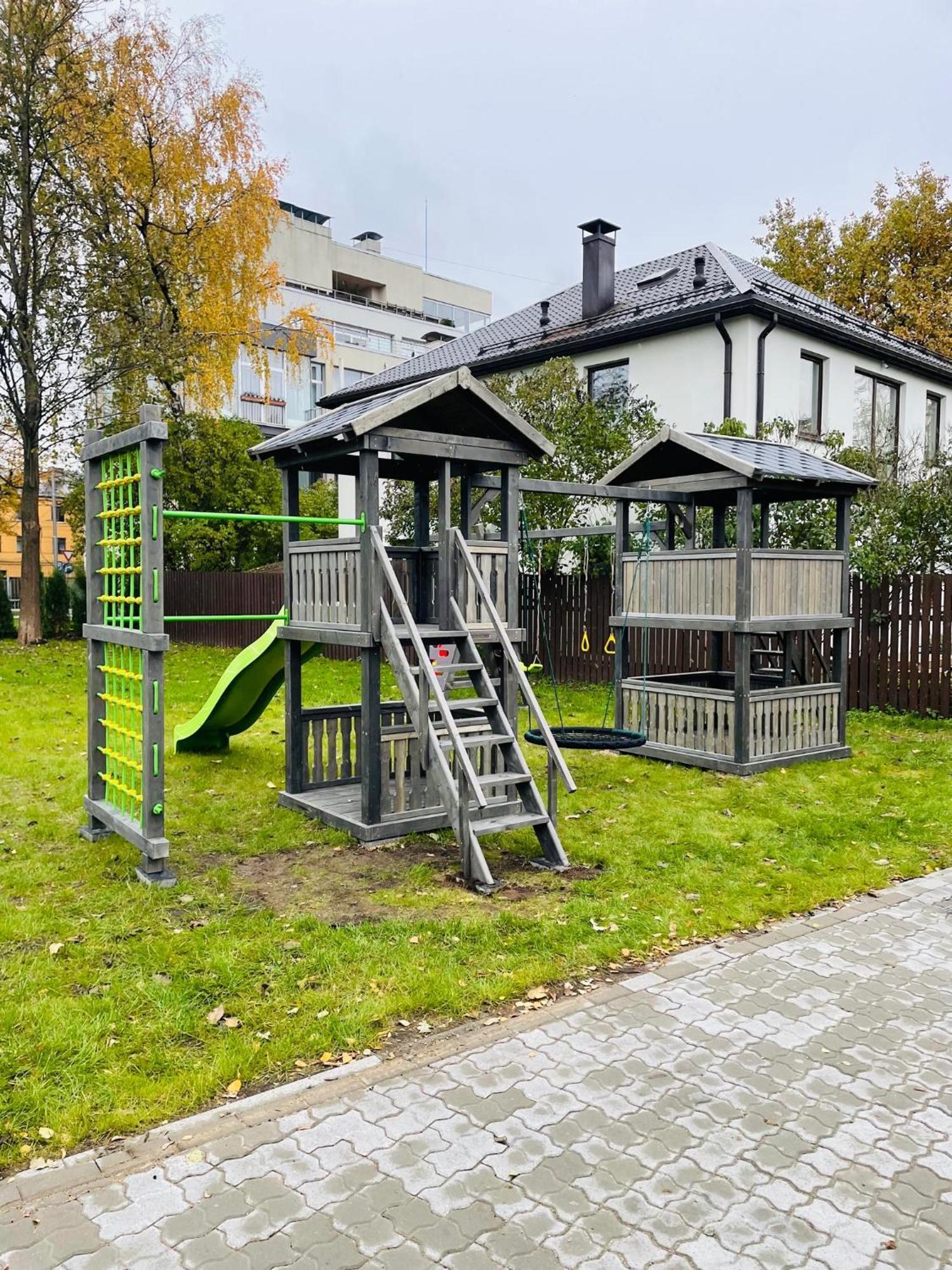 Brivibas - North & South, Free Privat Parking, Free Wifi, Self Check-in * Riga