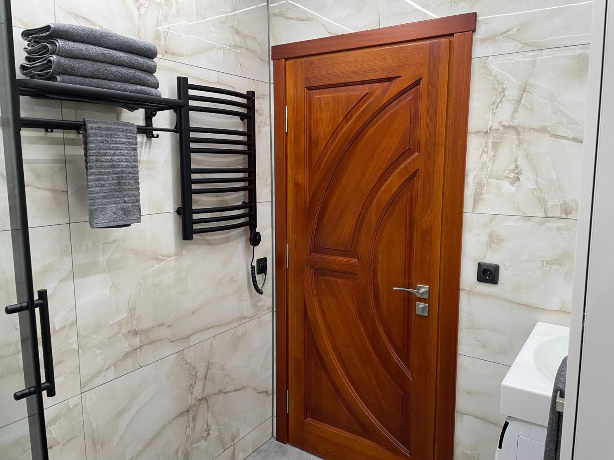 Brivibas - North & South, Free Privat Parking, Free Wifi, Self Check-in