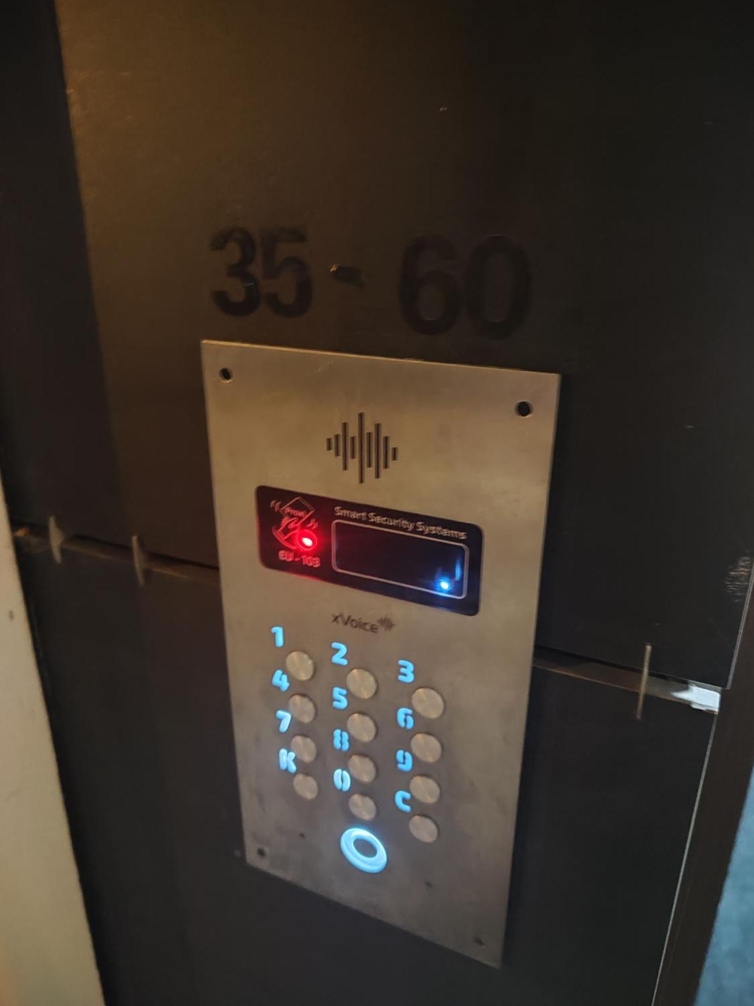 Wide & Light - Self Check In Apartment