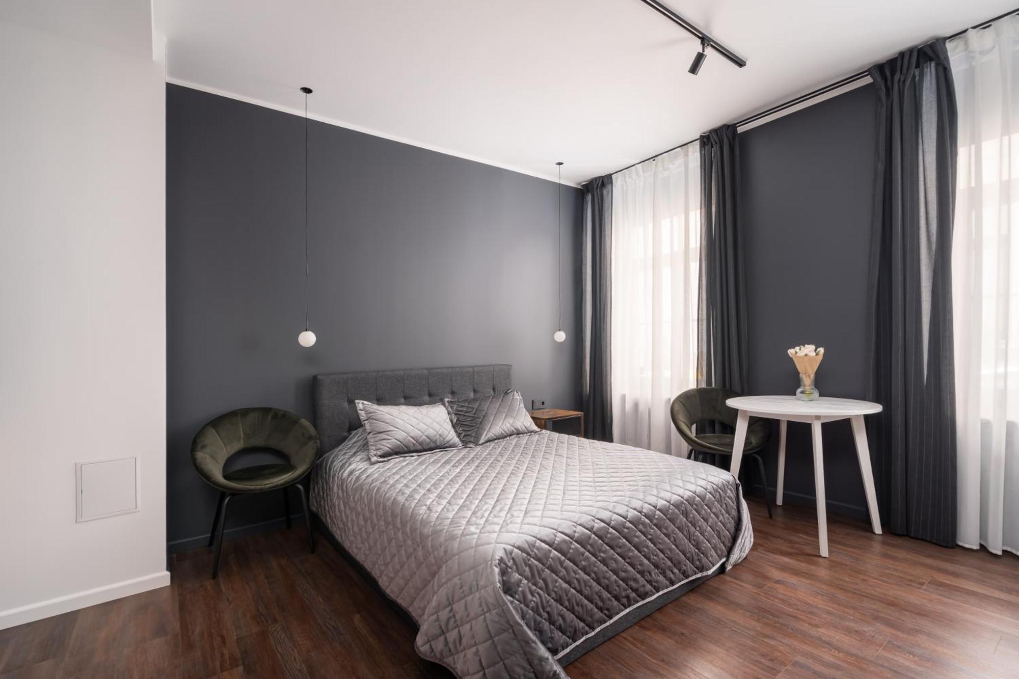 Old Town Stylish With Spacious Bathroom Apartment