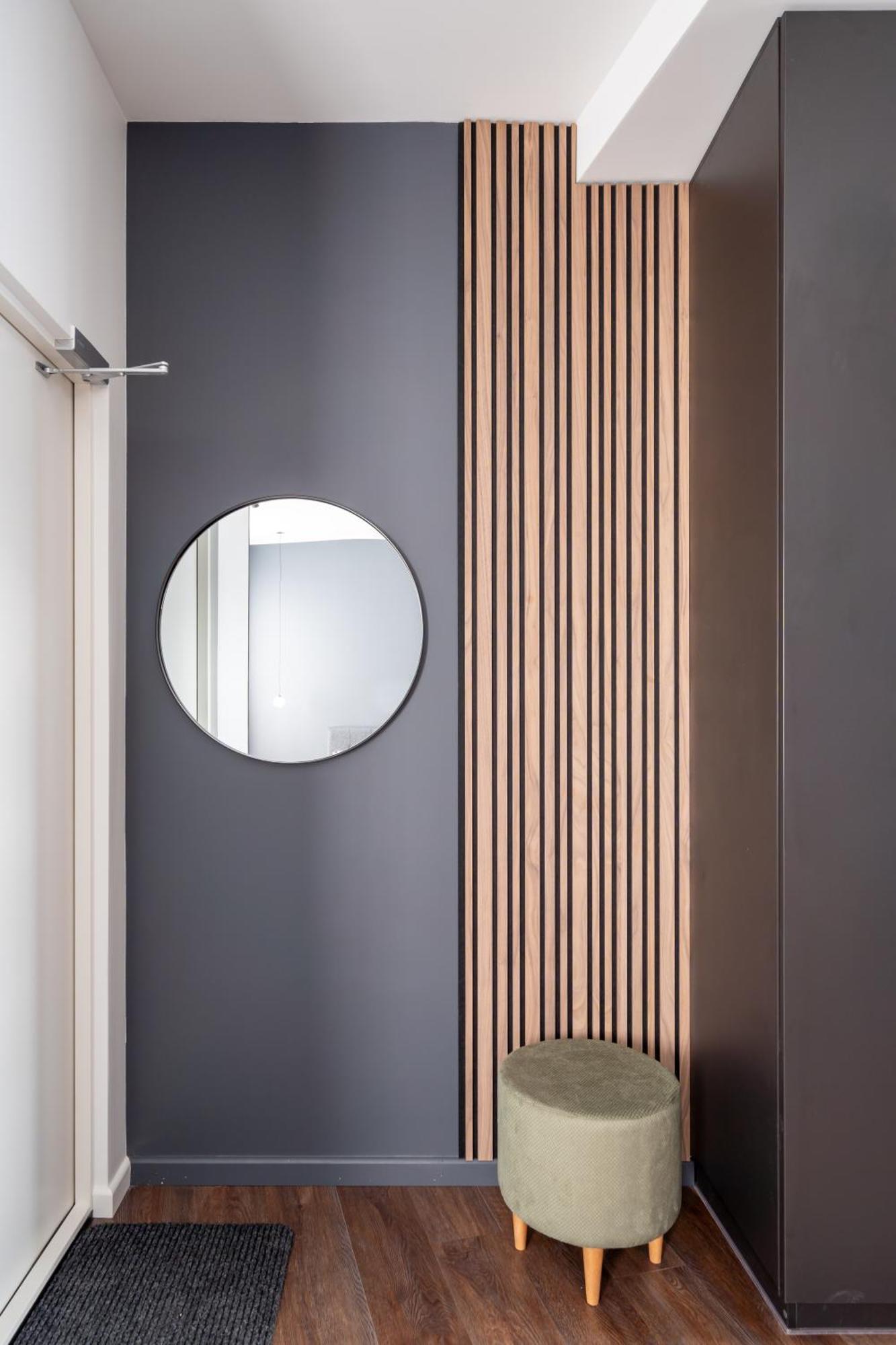 Old Town Stylish With Spacious Bathroom Apartment