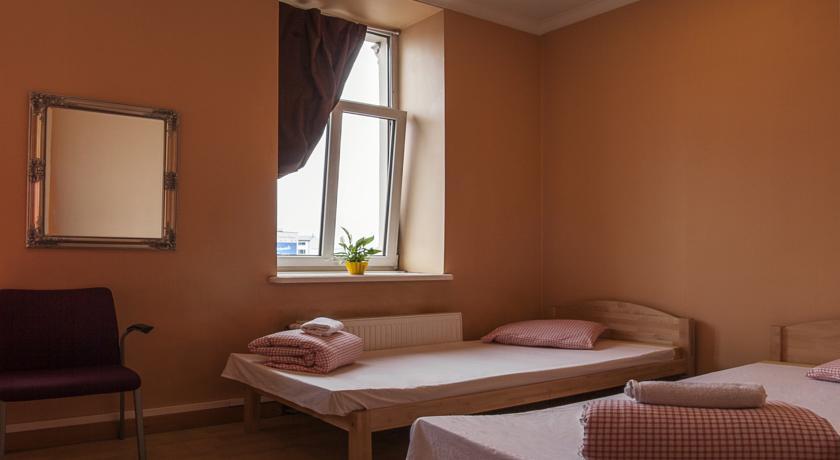 Big Bed Albergue
