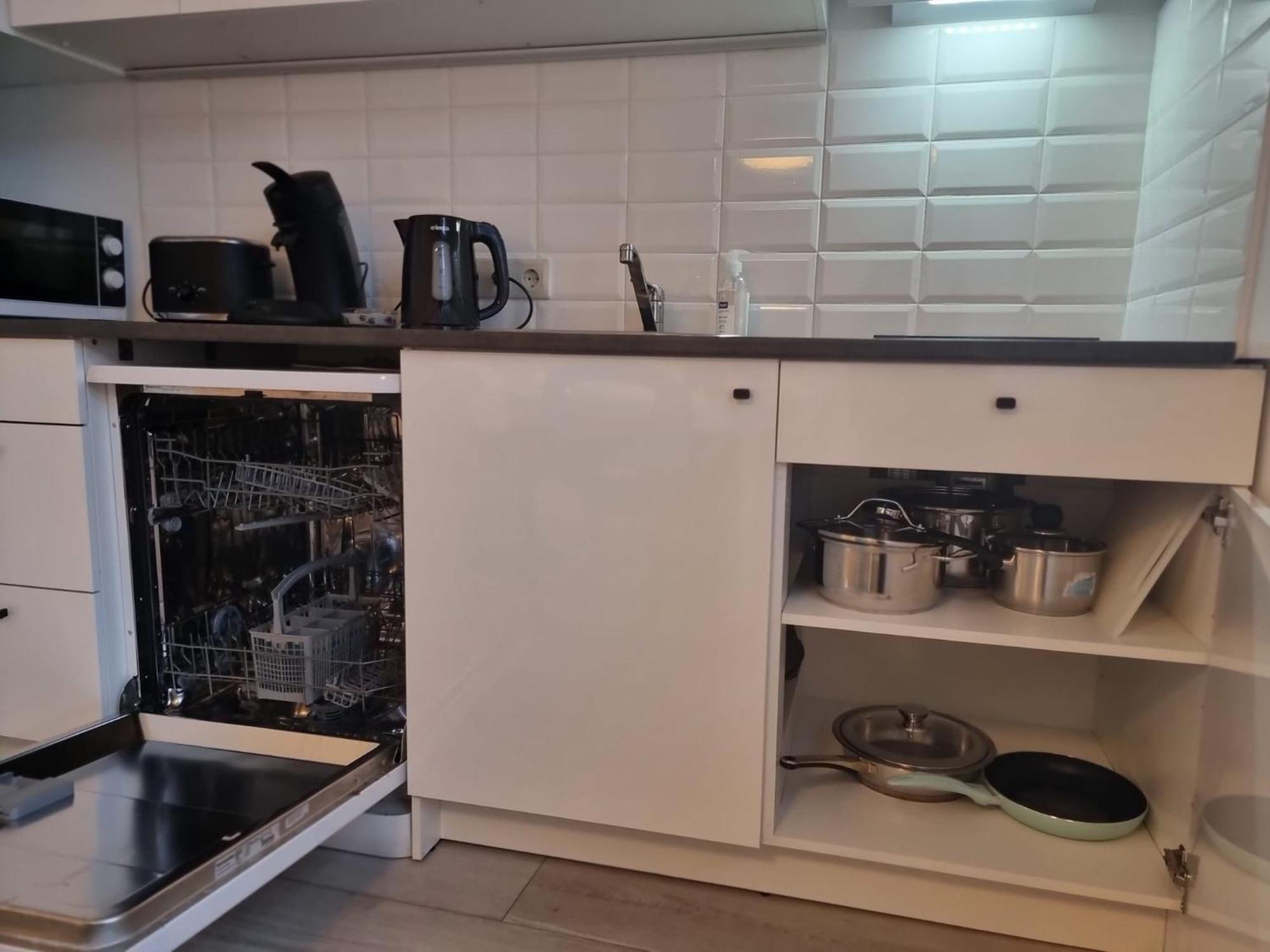 Butas River View 2 Bedroom With Parking *