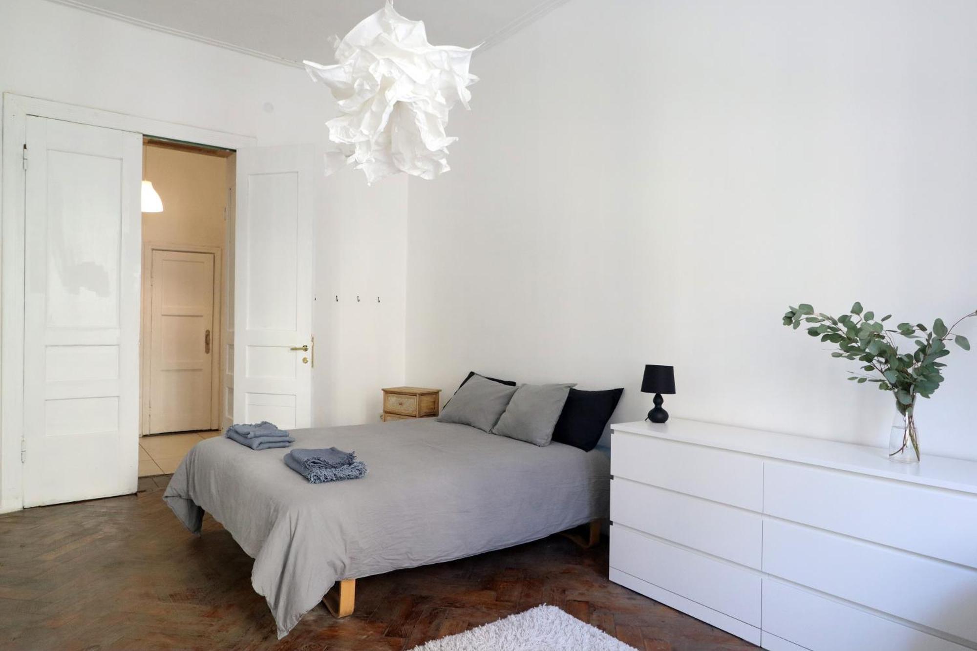 Spacious 3 In Art Nouveau District Korter