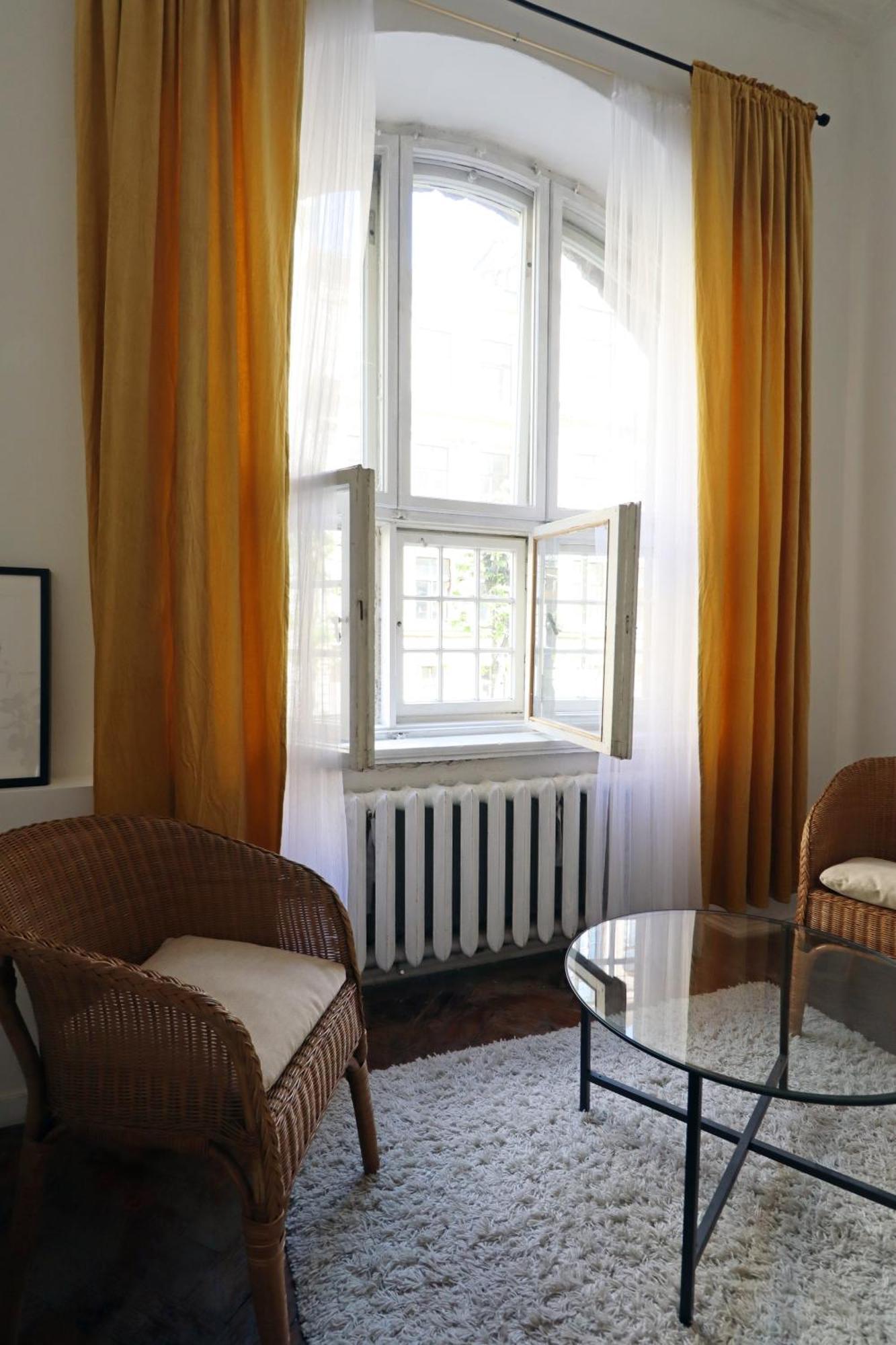 Spacious 3 In Art Nouveau District Riga