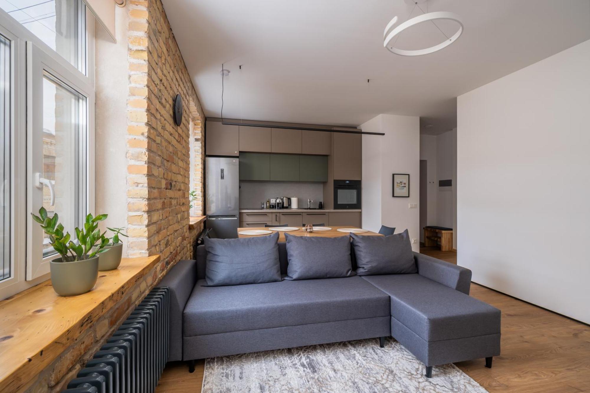 Dzīvoklis 2-bedroom Stabu 87a *