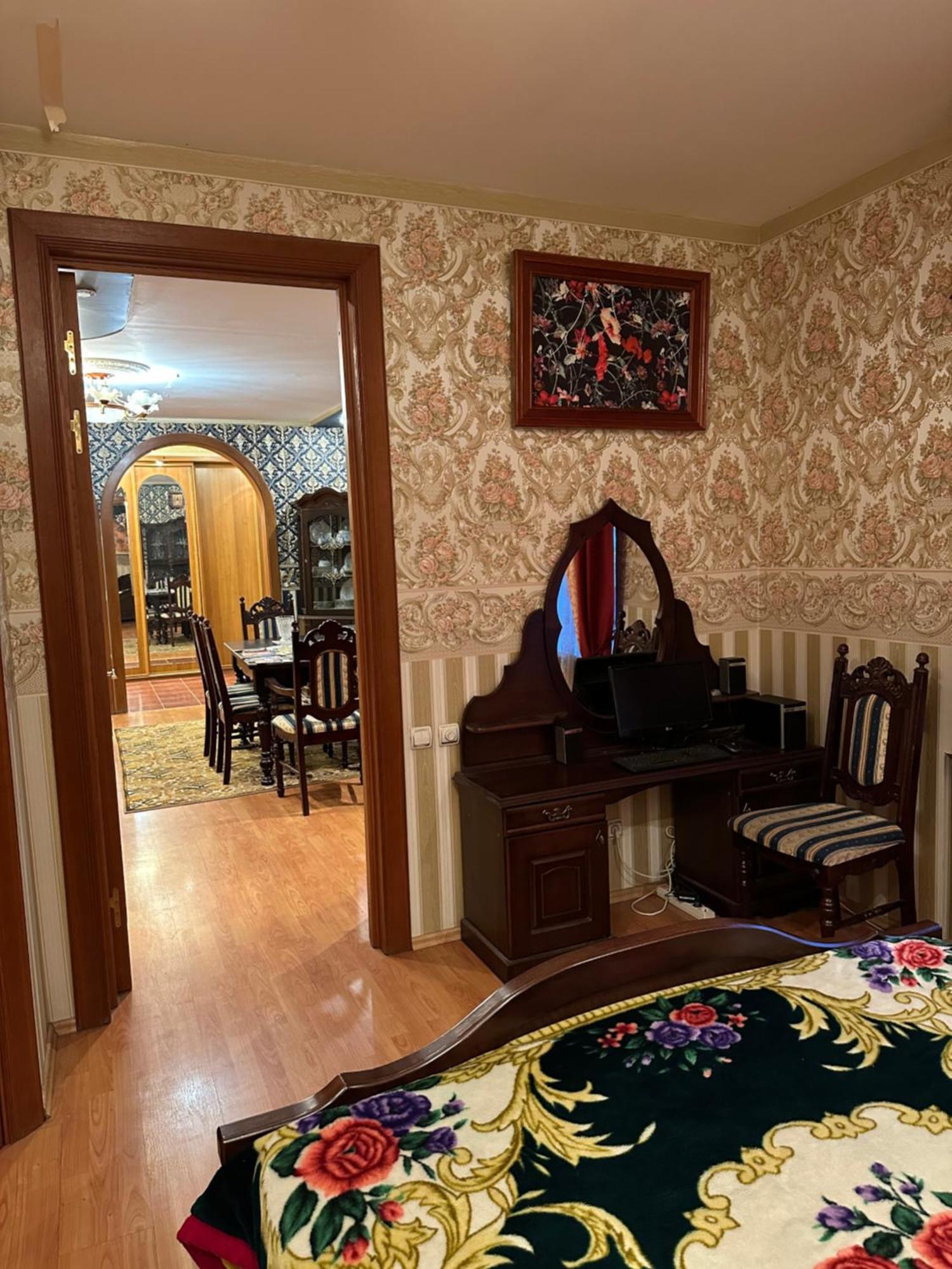 Elegant In Centre Apartment
