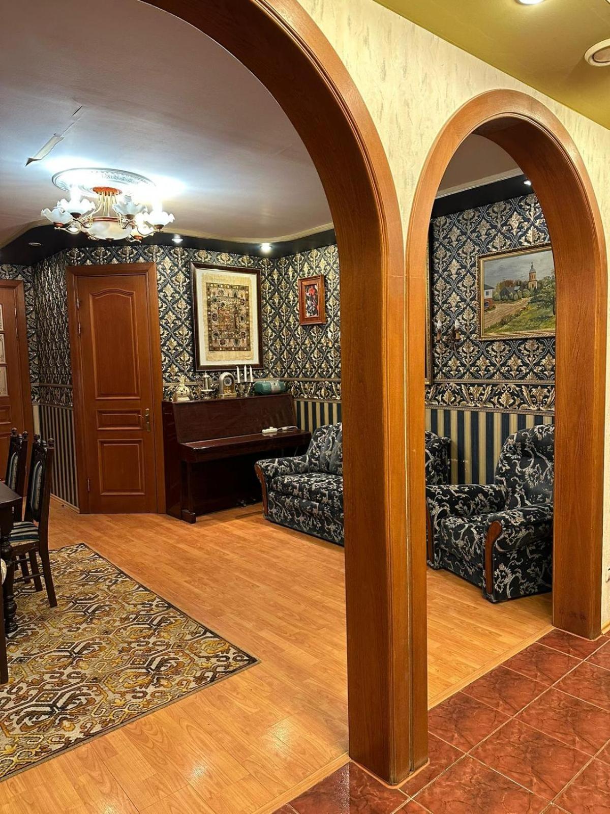 Elegant In Centre Apartment