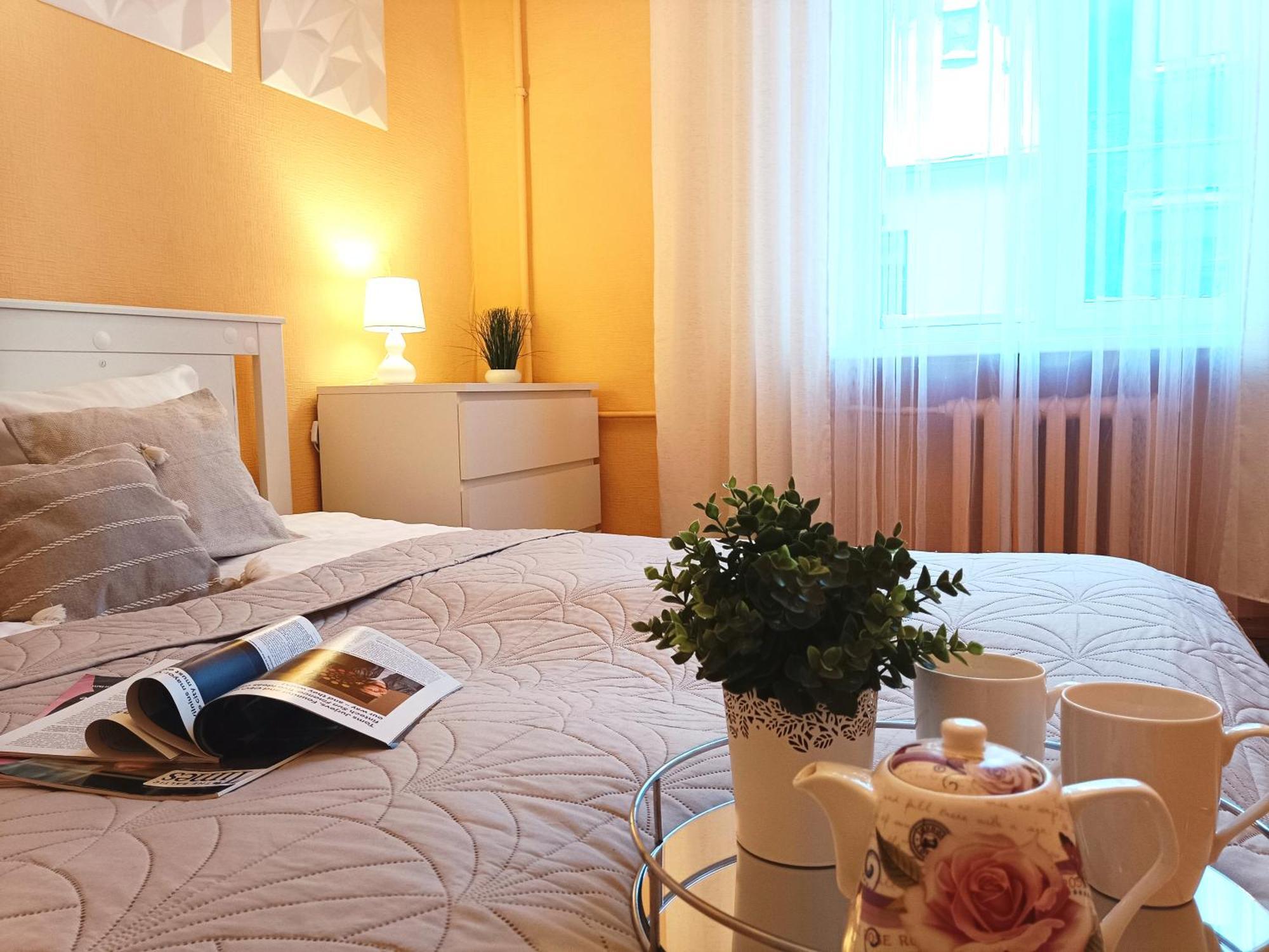 Spacious Old Town Family Peachy 2 Bedrooms Apartment, Nearby The Presidential Castle * Riga