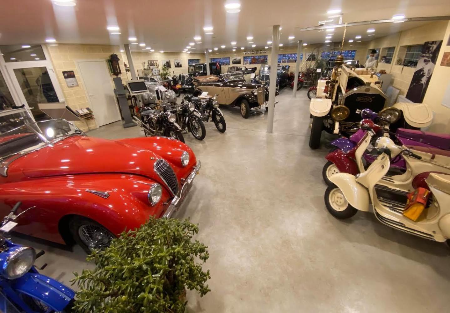 Classic Car Museum Apartment Huoneisto *