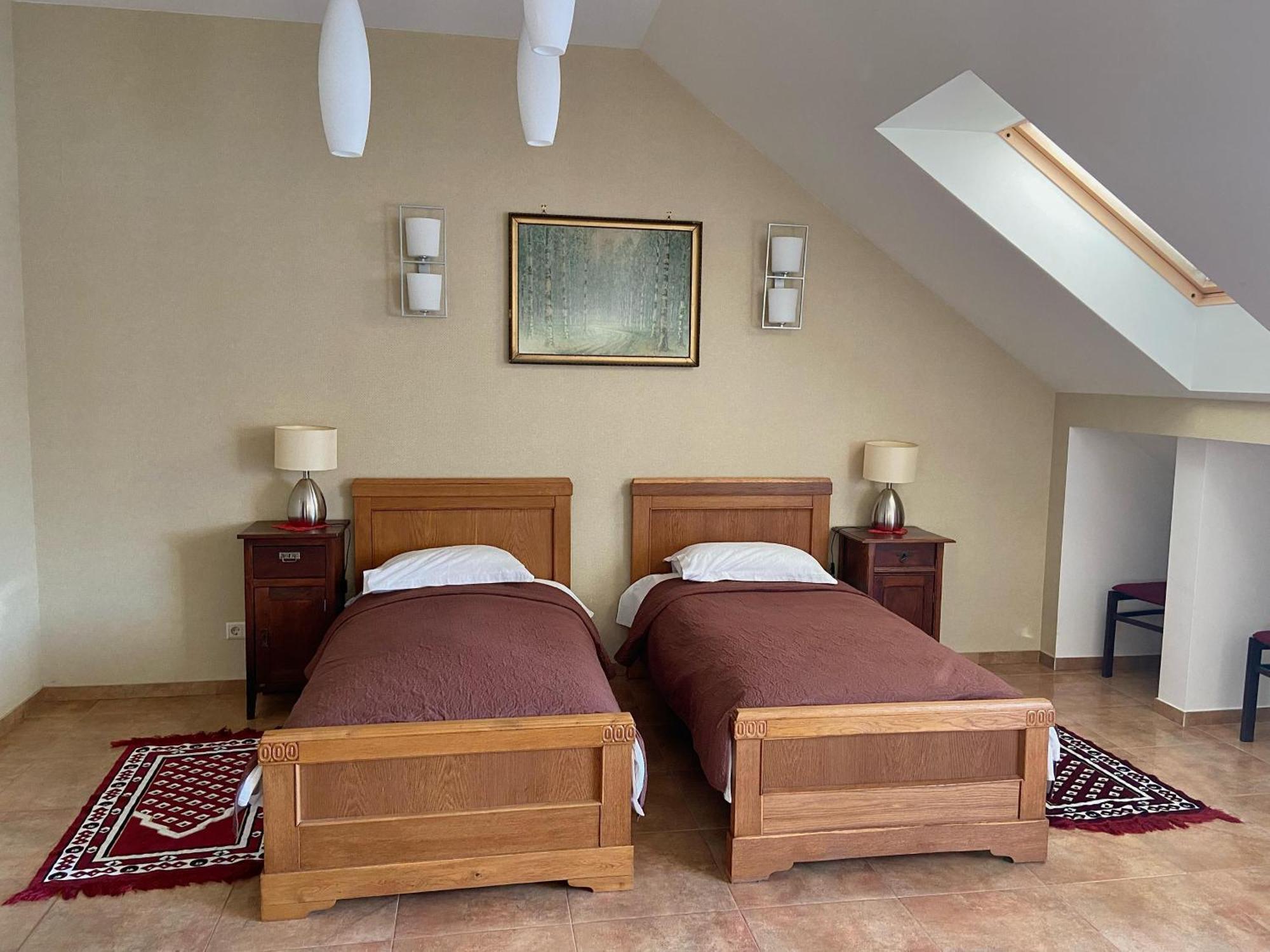 Classic Car Museum Apartment *