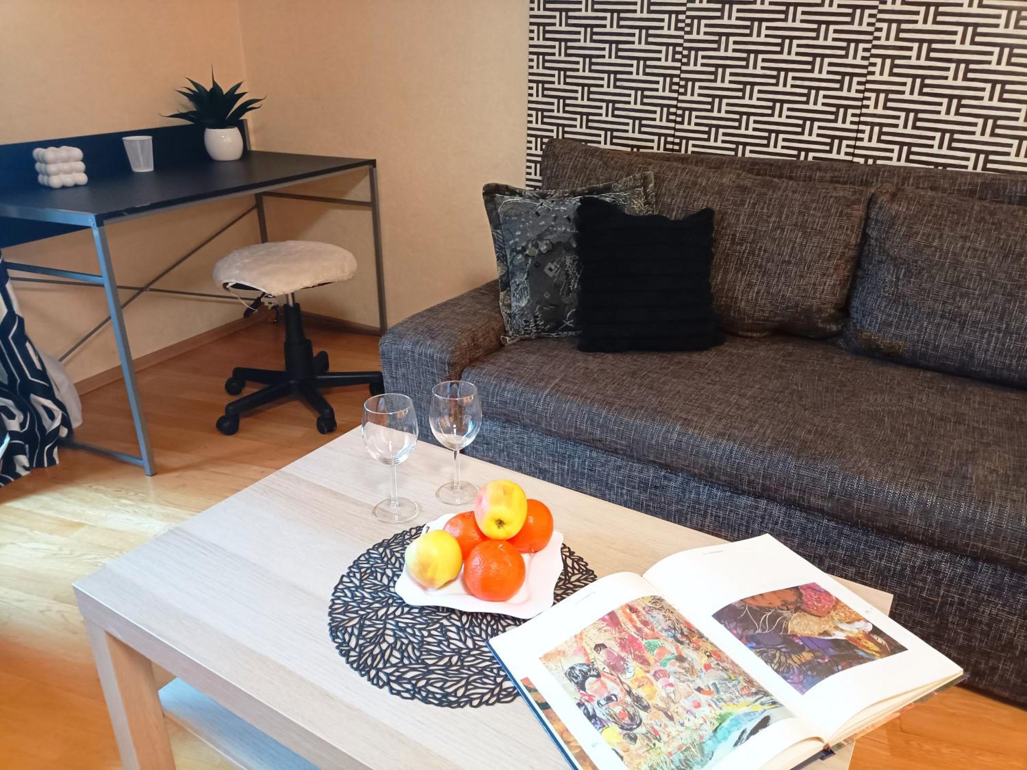 Elegant Old Town Toffee Bliss Apartment, Self Check-in, Steps From Bus Station Riga