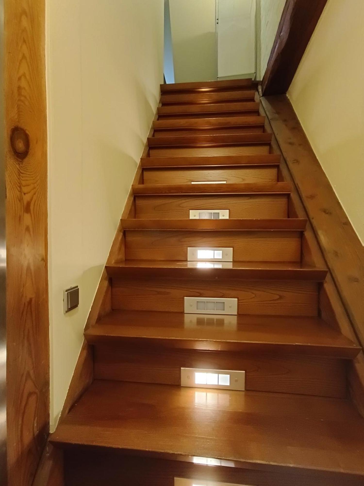 Old Town Charm One Bedroom Spacious Loft Nearby The Livu Square *
