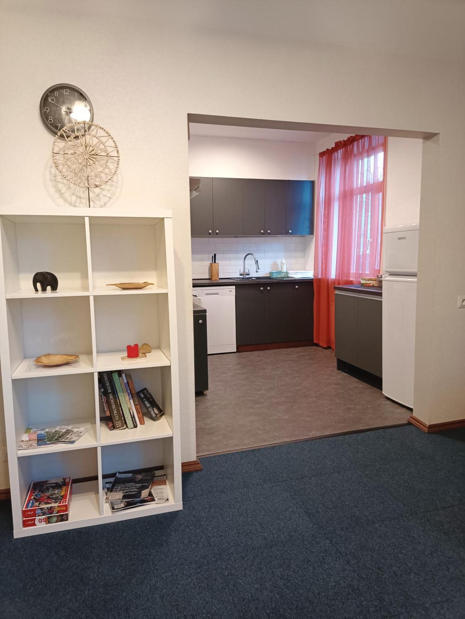 Ideally Located Center 2 Bedrooms Spacious Korter *