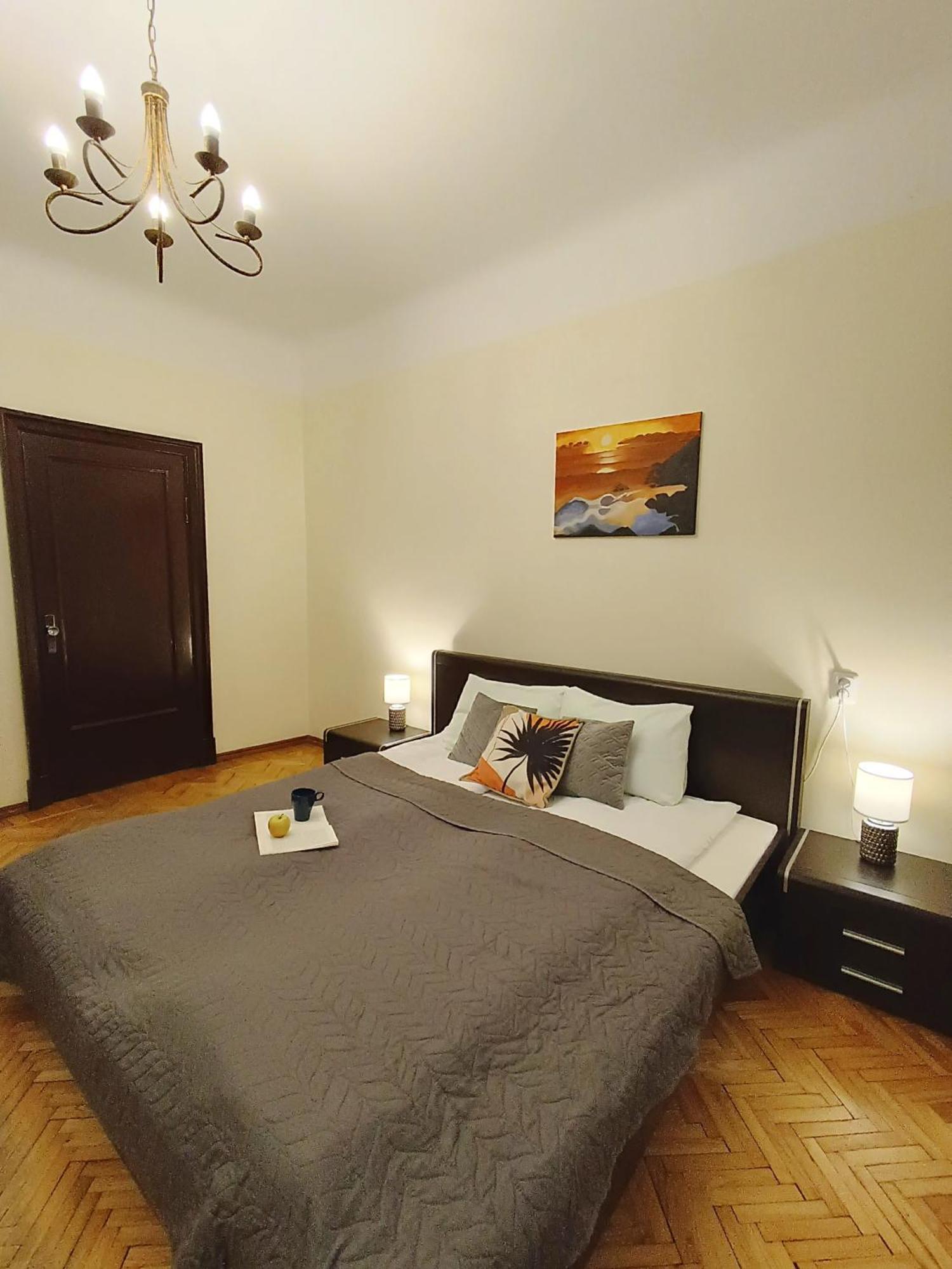 Ideally Located Center 2 Bedrooms Spacious * Riga